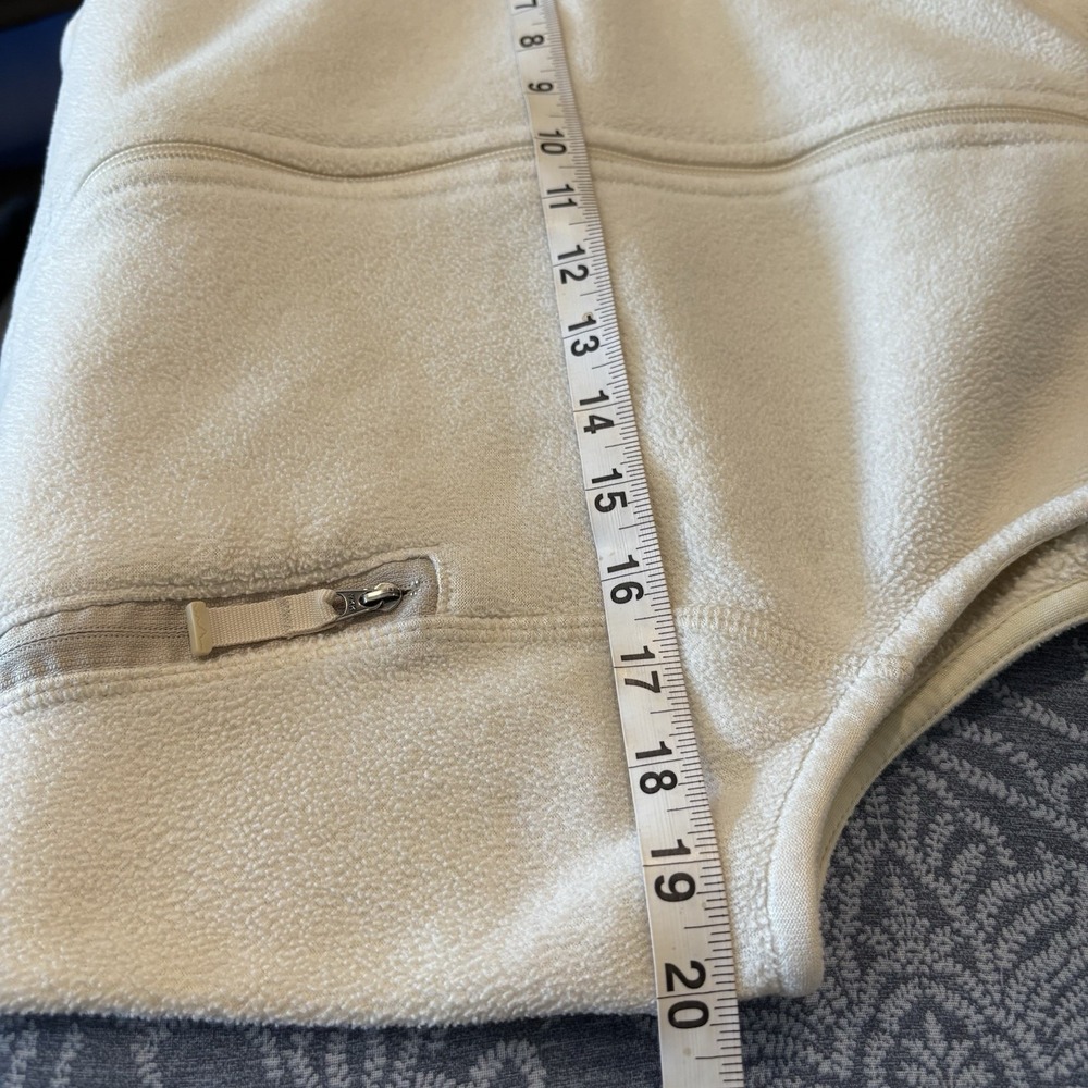 Patagonia Synchilla Fleece Vest Cream Zip Front Soft Warm Outdoor  Size Large - Picture 10 of 11